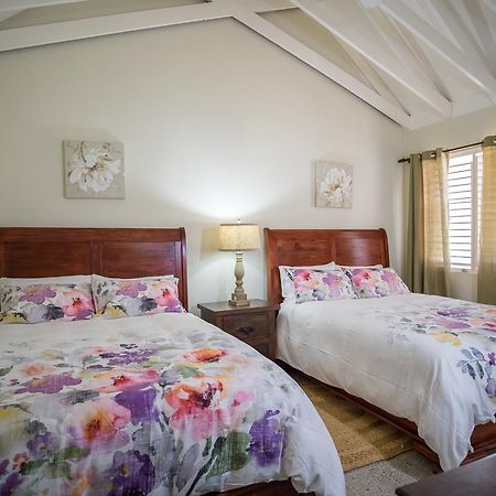 Sunspot Villa Runaway Bay Bagian luar foto