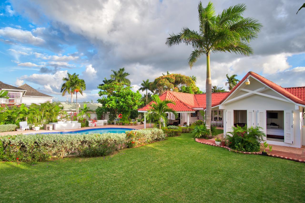 Sunspot Villa Runaway Bay Bagian luar foto