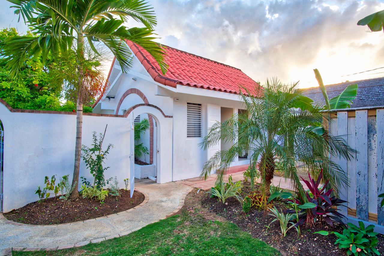 Sunspot Villa Runaway Bay Bagian luar foto