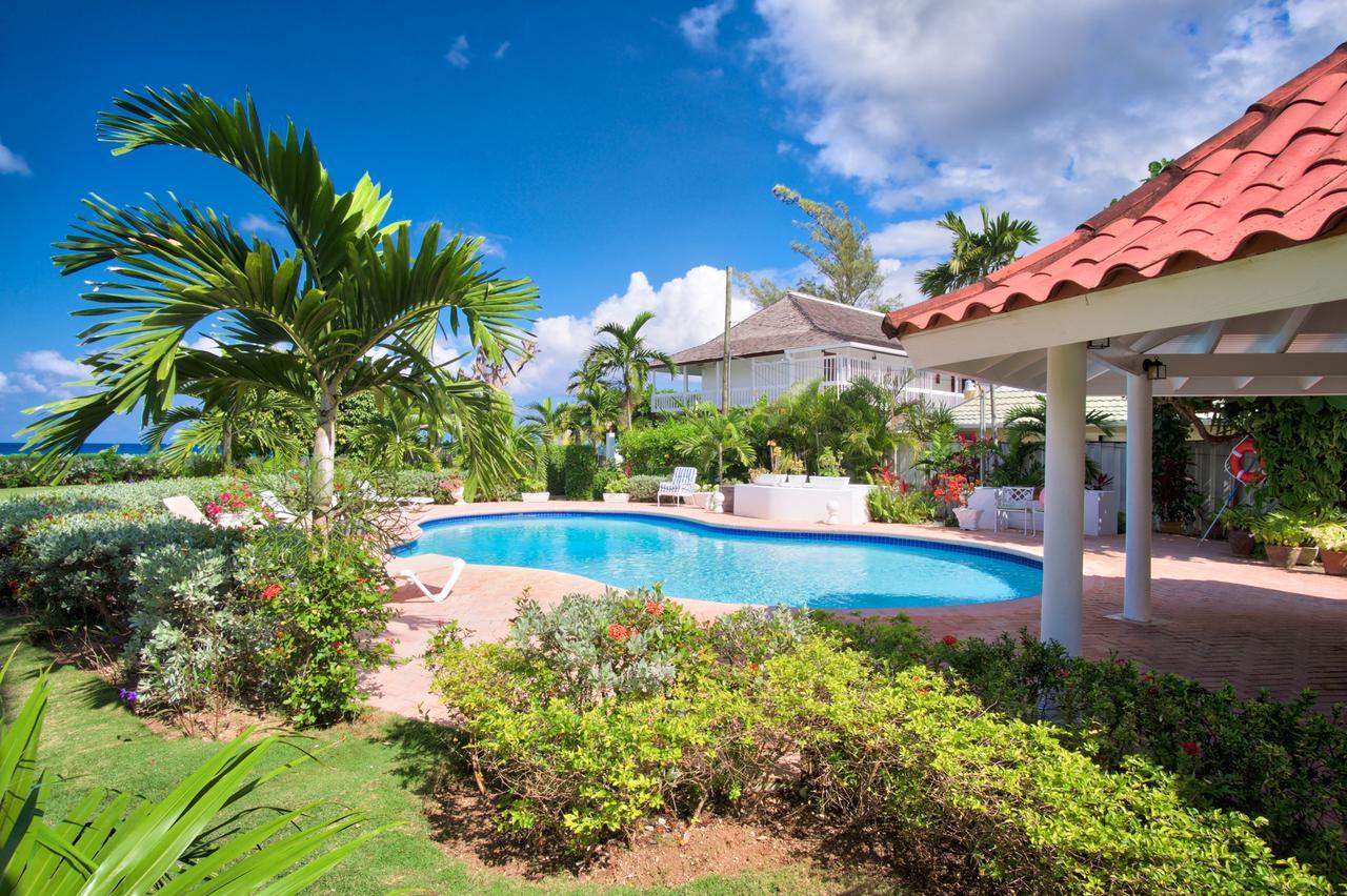 Sunspot Villa Runaway Bay Bagian luar foto