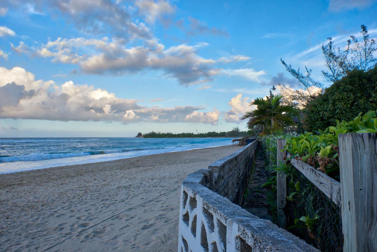 Sunspot Villa Runaway Bay Bagian luar foto