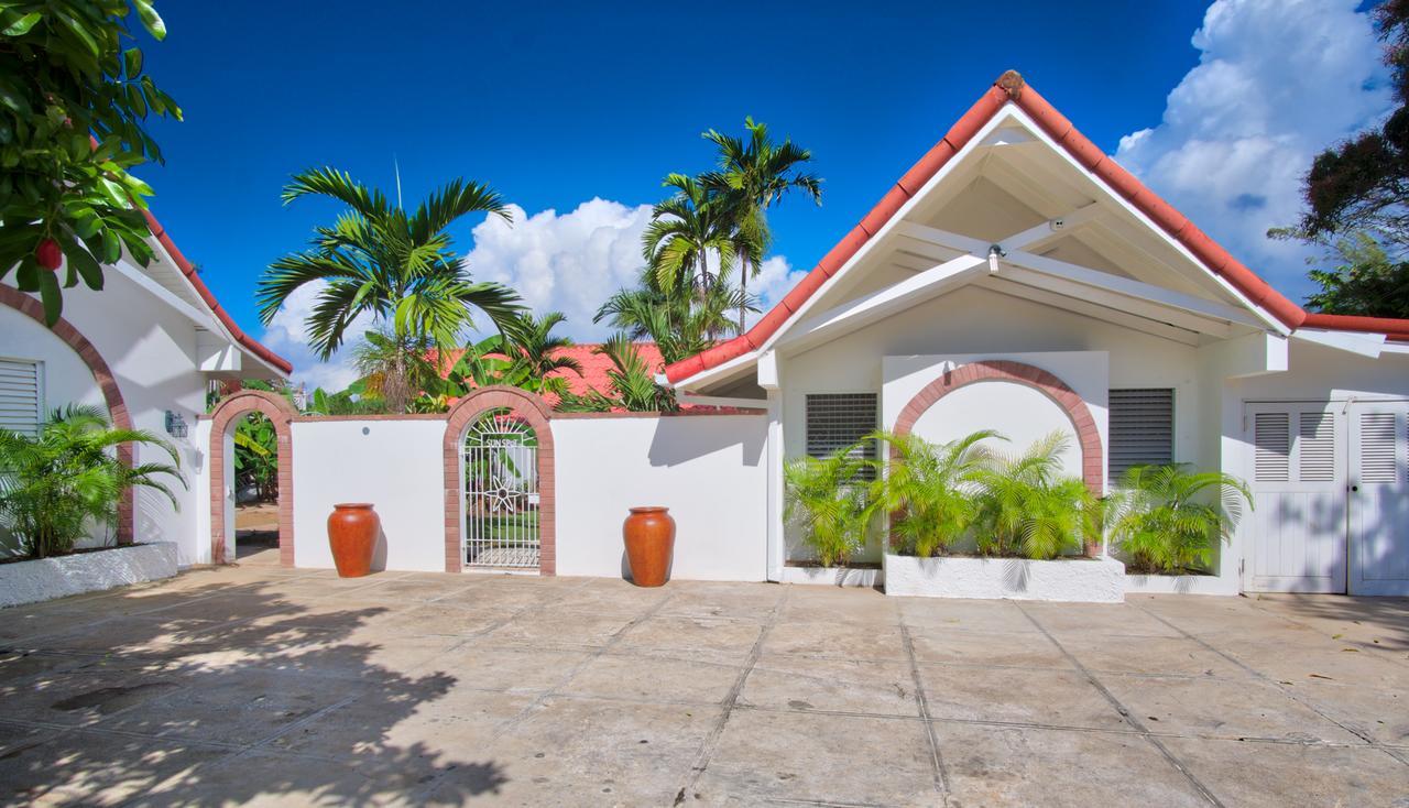 Sunspot Villa Runaway Bay Bagian luar foto