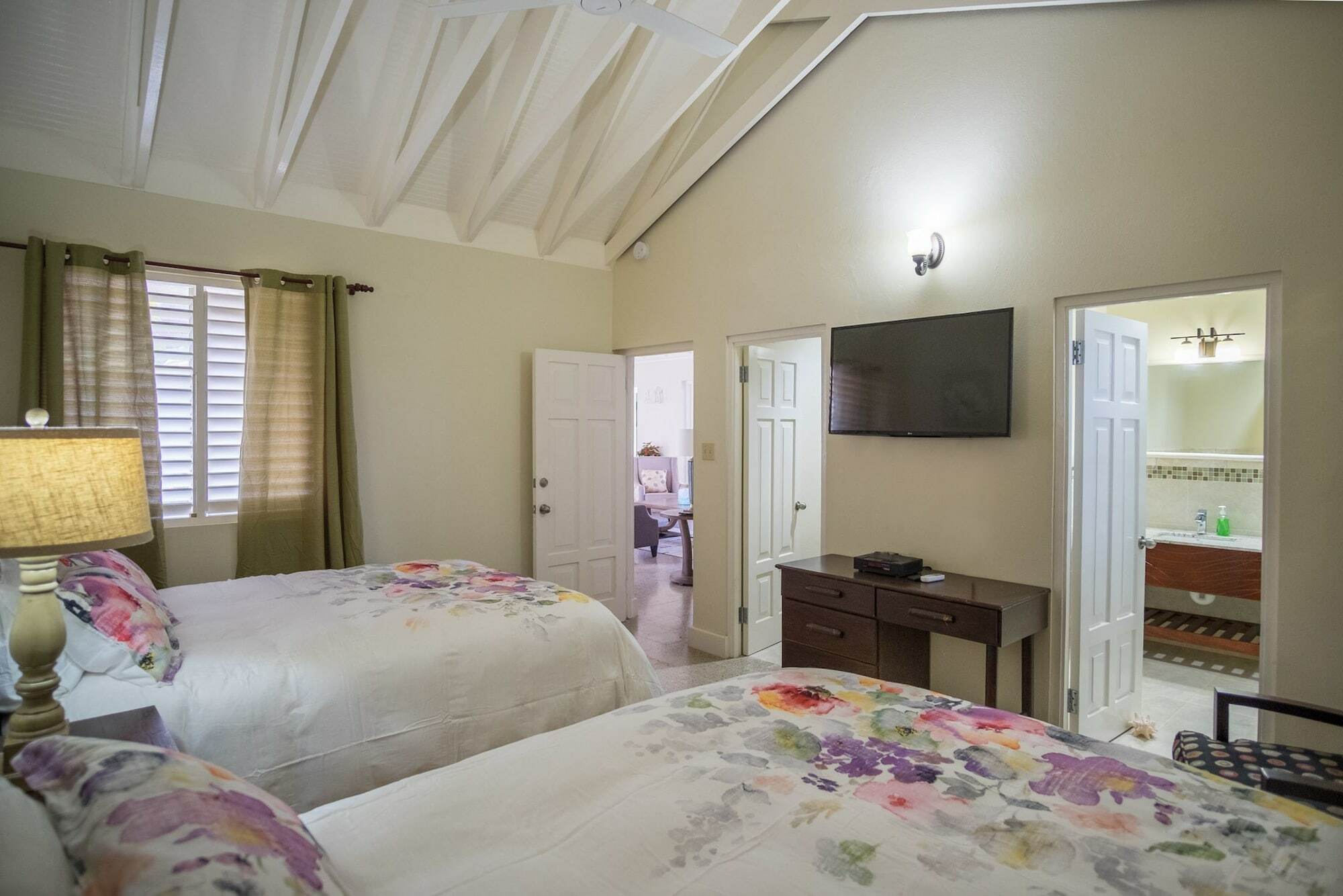 Sunspot Villa Runaway Bay Bagian luar foto