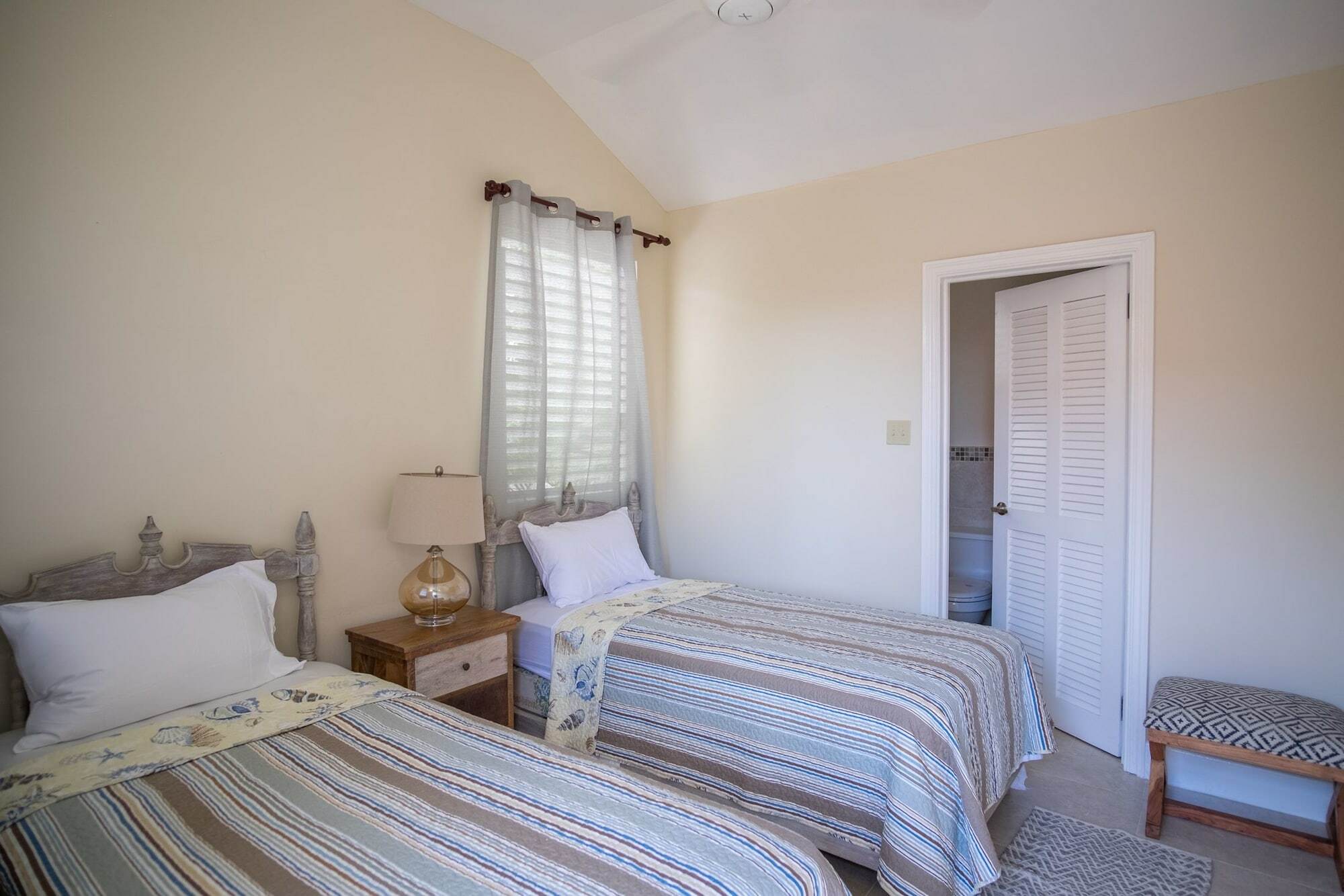 Sunspot Villa Runaway Bay Bagian luar foto